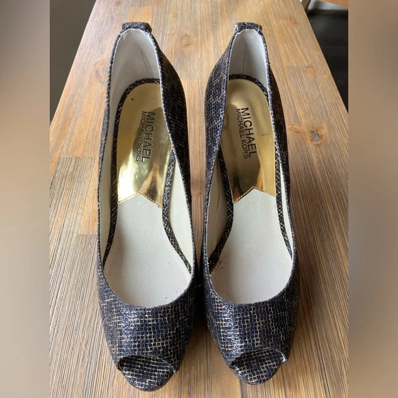 Michael Kors size 9 brown and metallic gold platform peep toe heel EUC - Picture 2 of 8